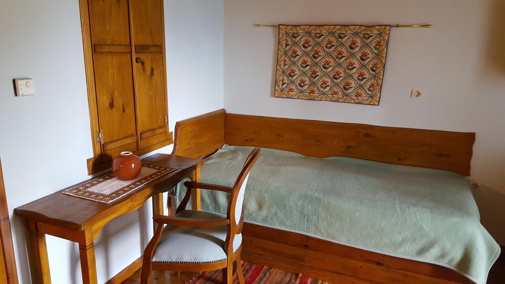 Traditional Guesthouse Marousio Rodavgi Экстерьер фото